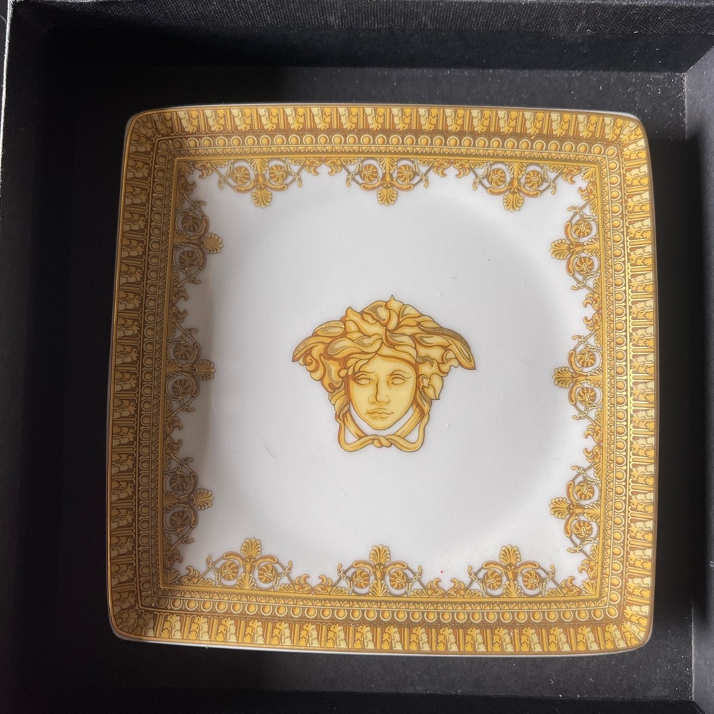 VERSACE PLATE